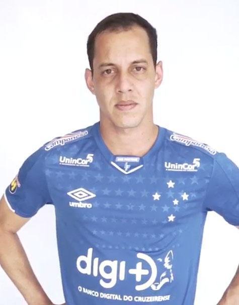Vdeo de patrocinador Digimais revelou detalhes da nova camisa azul do Cruzeiro, modelo 2019