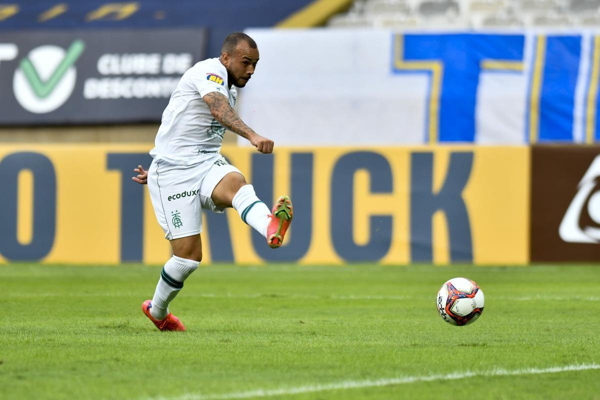 Rodolfo (atacante) - 6.6