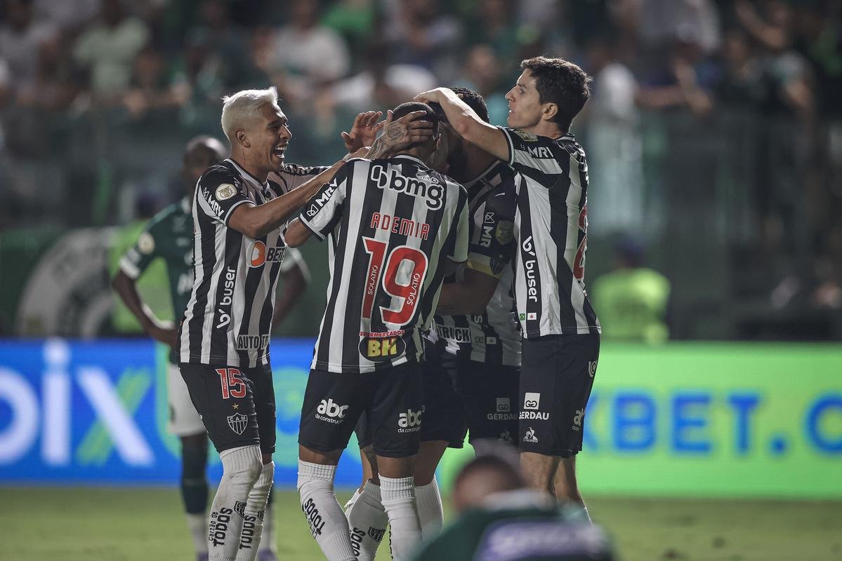 Fotos do jogo entre Gois e Atltico no Estdio da Serrinha, em Goinia, pela quarta rodada do Campeonato Brasileiro