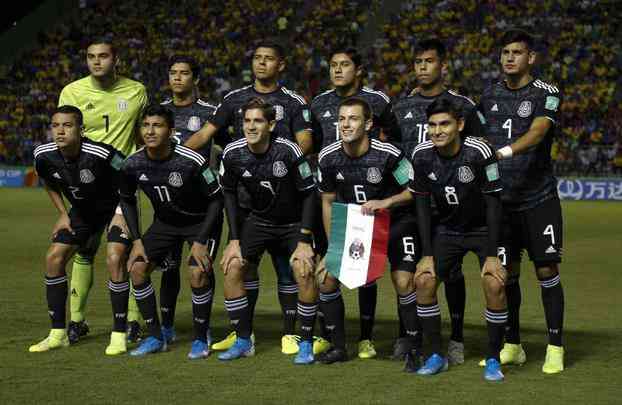 Seleção sub-17 vence México e é tetracampeã