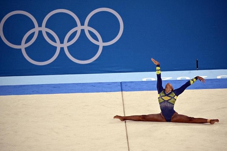 Fotos da apresentação da brasileira Rebeca Andrade na ginástica artística dos Jogos Olímpicos de Tóquio