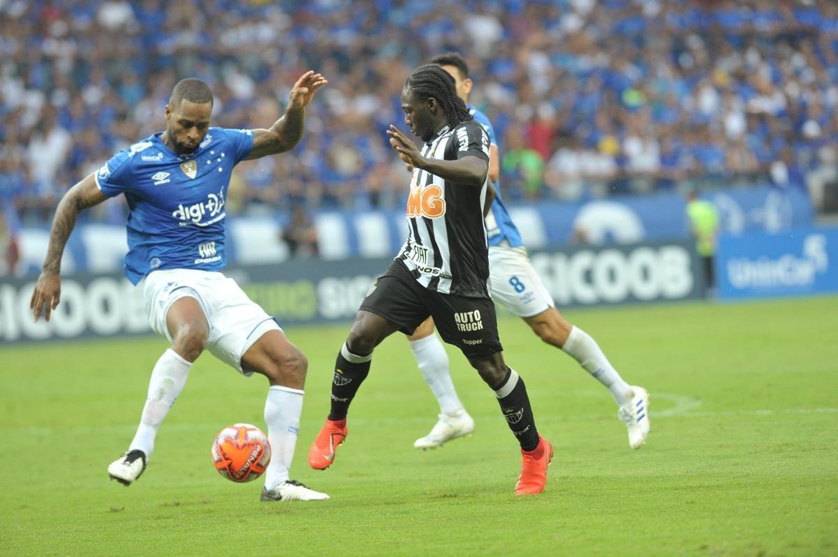Fotos do segundo tempo do clssico entre Cruzeiro e Atltico, pela final do Mineiro