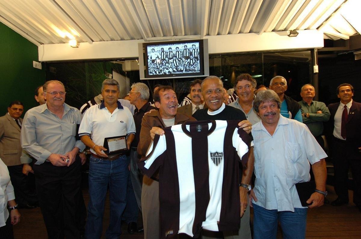 2006 - Camisa retr