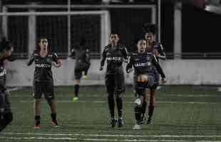 Reportagem acompanhou rotina de treinos do time feminino do Atltico