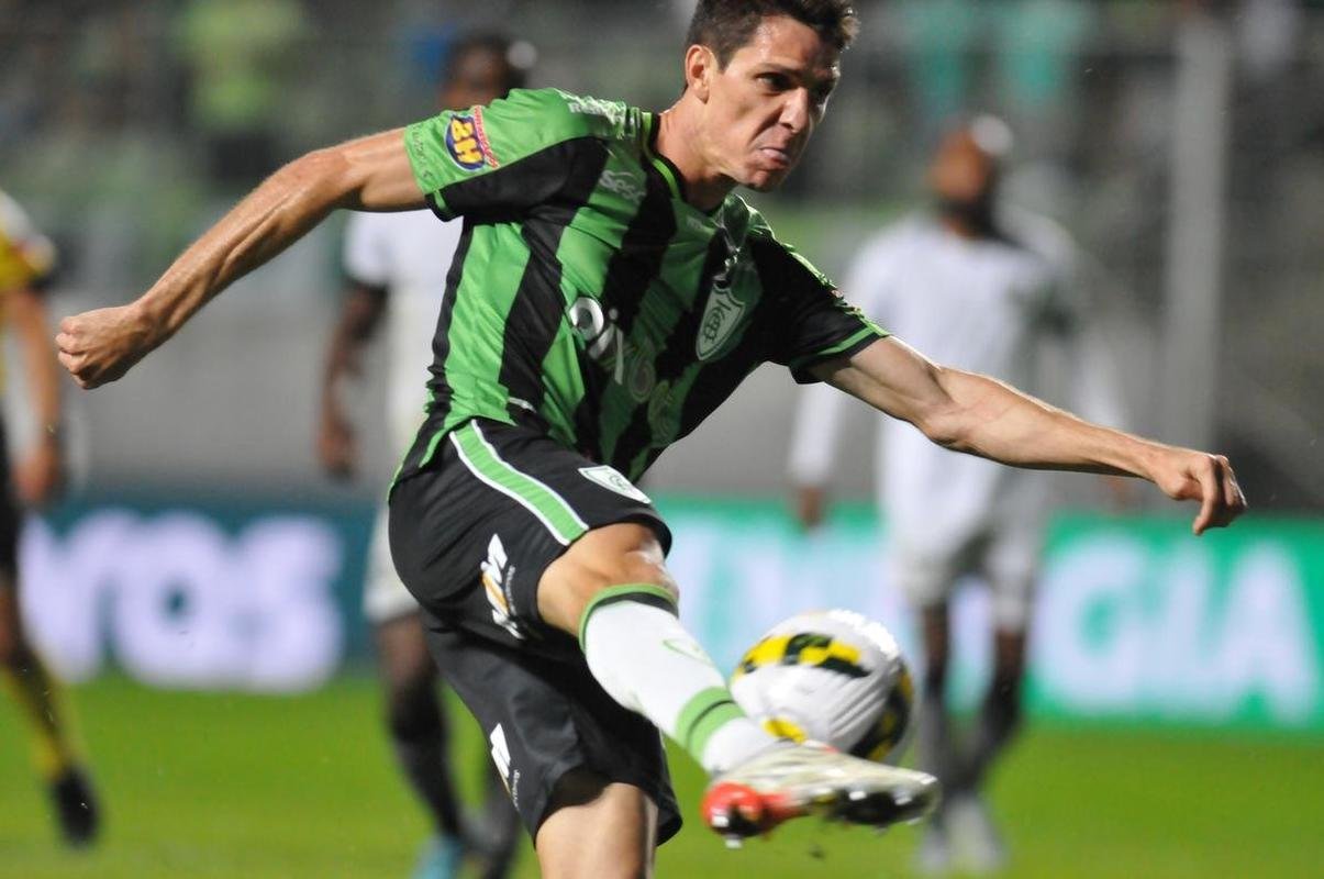 Fotos da vit�ria do Am�rica sobre o Botafogo, por 3 a 0, no Independ�ncia, em Belo Horizonte, pelas oitavas de final da Copa do Brasil. Wellington Paulista, Danilo Avelar e Al� marcaram os gols da vit�ria do Coelho no Horto