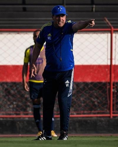 Com atividade no estádio Antônio Accioly, do Atlético-GO, o Cruzeiro encerrou a preparação para enfrentar o Goiás, pela 22ª rodada da Série B. A partida está marcada para 21h30 desta terça-feira, na Serrinha, em Goiânia.