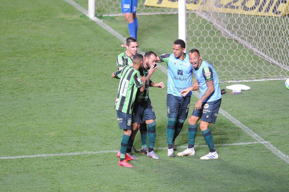 Na Copa do Brasil de 2020, o Amrica  o nico dos semifinalistas que disputa o torneio desde o incio. O time mineiro passou por Santos-AP (primeira fase), Operrio-PR (segunda fase), Ferroviria-SP (terceira fase), Ponte Preta (quarta fase), Corinthians (oitavas de final) e Internacional (quartas de final). O prximo adversrio  o Palmeiras. Em sua melhor campanha na histria da competio, o Coelho j garantiu 17,59 milhes em premiao, valor que corresponde a quase metade dos R$ 37,1 milhes de arrecadao previstos para toda a temporada.