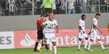 Coringa de Diego Aguirre marcou mais uma vez na Libertadores e vibrou muito diante do Colo Colo