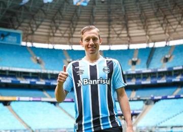 O volante de 35 anos apresentou alterações em seu timo cardíaco e passará por avaliação médica