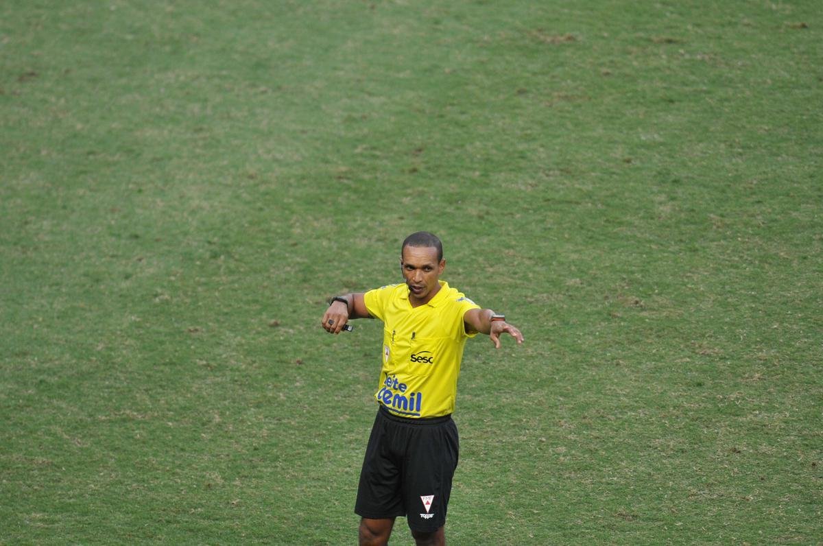 Fotos do jogo de ida da semifinal do Mineiro entre Tombense e Atltico, no Independncia, em Belo Horizonte.