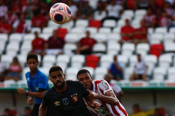 Nutico e Sport se enfrentaram nos Aflitos para o primeiro clssico do ano de 2020 no futebol brasileiro