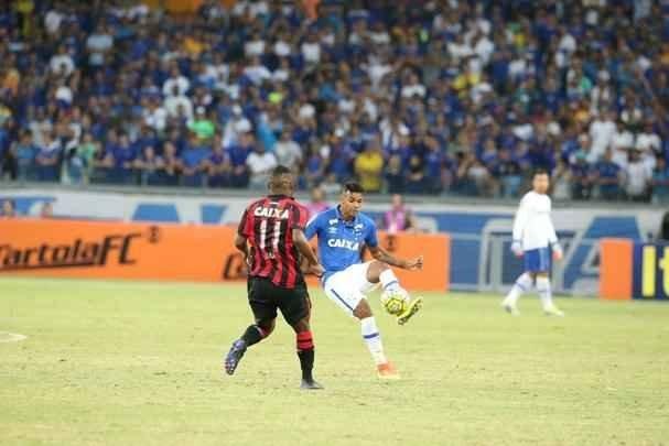 Fotos da partida entre Cruzeiro e Atltico-PR no Mineiro