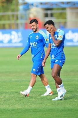 Técnico Abel Braga comandou atividade fechada à imprensa na Toca da Raposa II