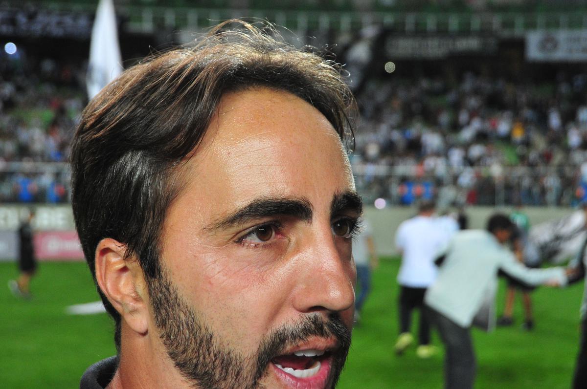 Galinho, do tcnico Leandro Zago, vence o Fluminense por 3 a 1, de virada, no Independncia, e conquista a Taa BH