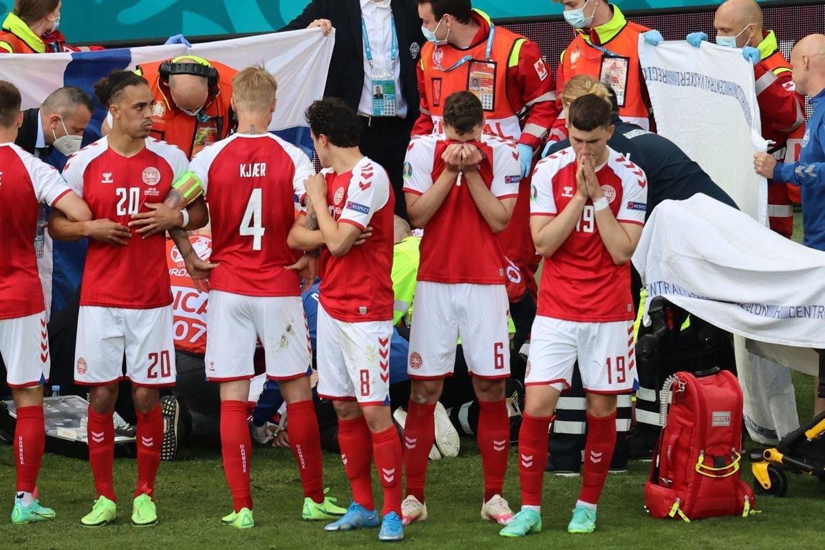 Reao de companheiros, esposa, adversrios e torcedores aps queda de Eriksen