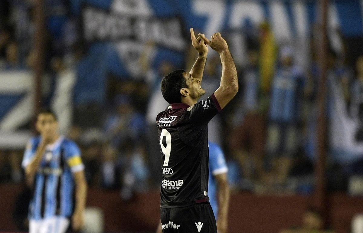 Sand descontou para o Lans em cobrana de pnalti