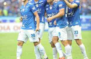 Marquinhos Gabriel abriu o placar para o Cruzeiro aos 45 do primeiro tempo, em chute no canto direito de Victor que ainda desviou no zagueiro atleticano Leonardo Silva