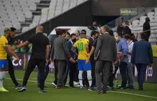 Brasil x Argentina: jogo é interrompido pela Anvisa