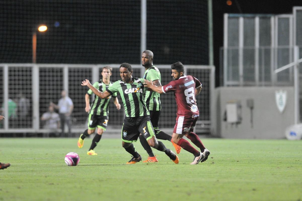 Amrica e Patrocinense se enfrentaram, no Independncia, pela primeira rodada do Campeonato Mineiro