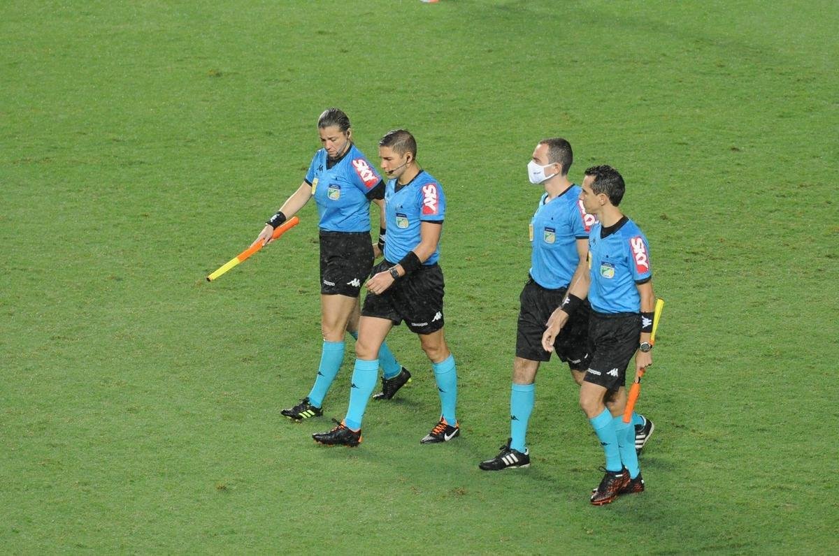 Fotos de Amrica x Vitria, no Independncia, pela 33 rodada