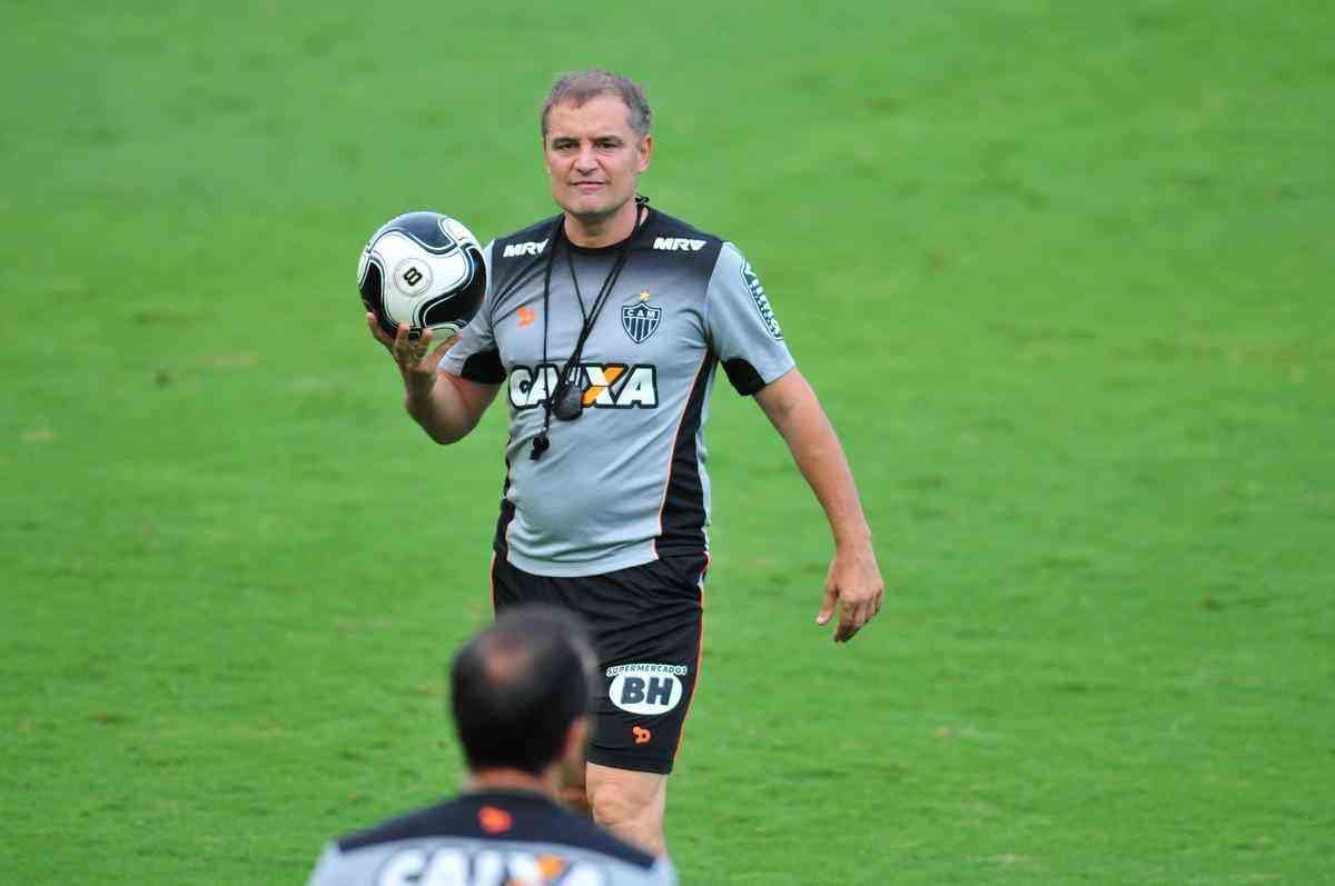 Diego Aguirre - derrota para o Flamengo por 2 a 0, pela Primeira Liga de 2016