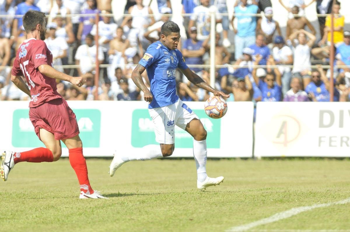 Cruzeiro abriu 2 a 1 no primeiro tempo, com gols de Raniel e Robinho; Alemo descontou para o Guarani