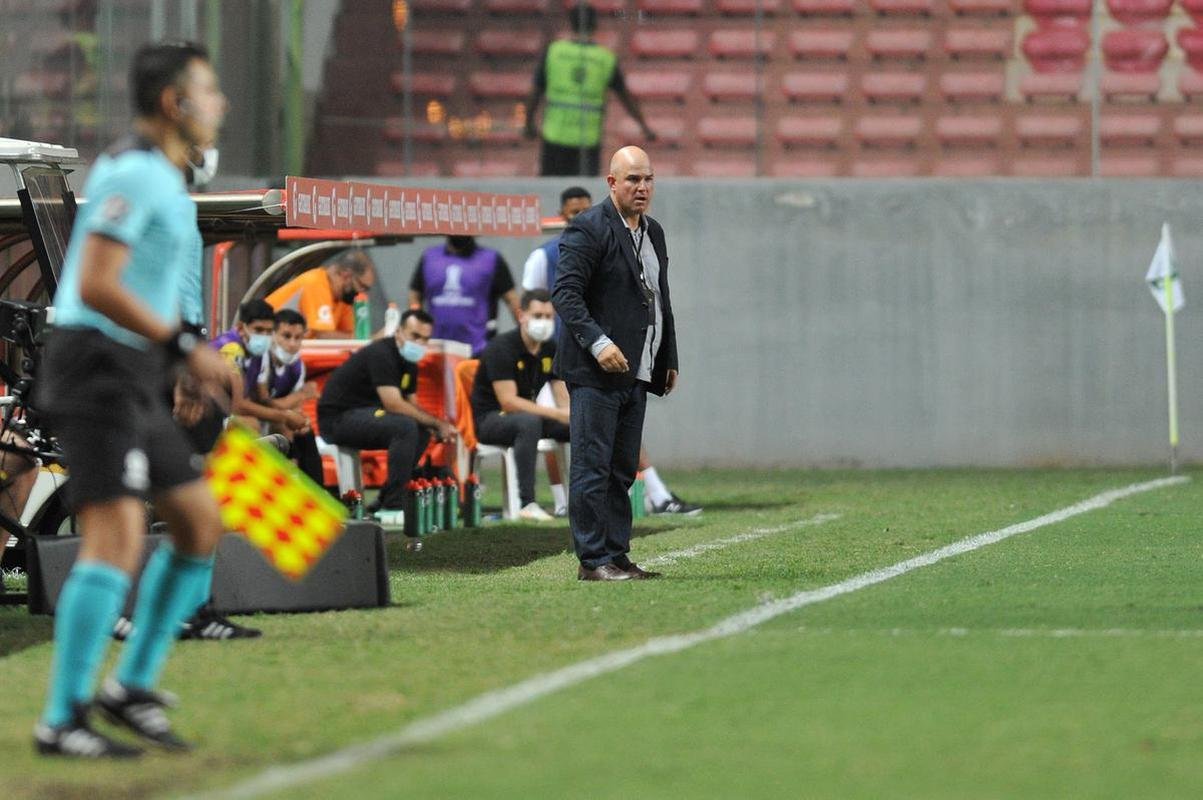 Fotos do jogo entre Amrica e Guaran do Paraguai, no Independncia, em BH, pela segunda fase da Copa Libertadores