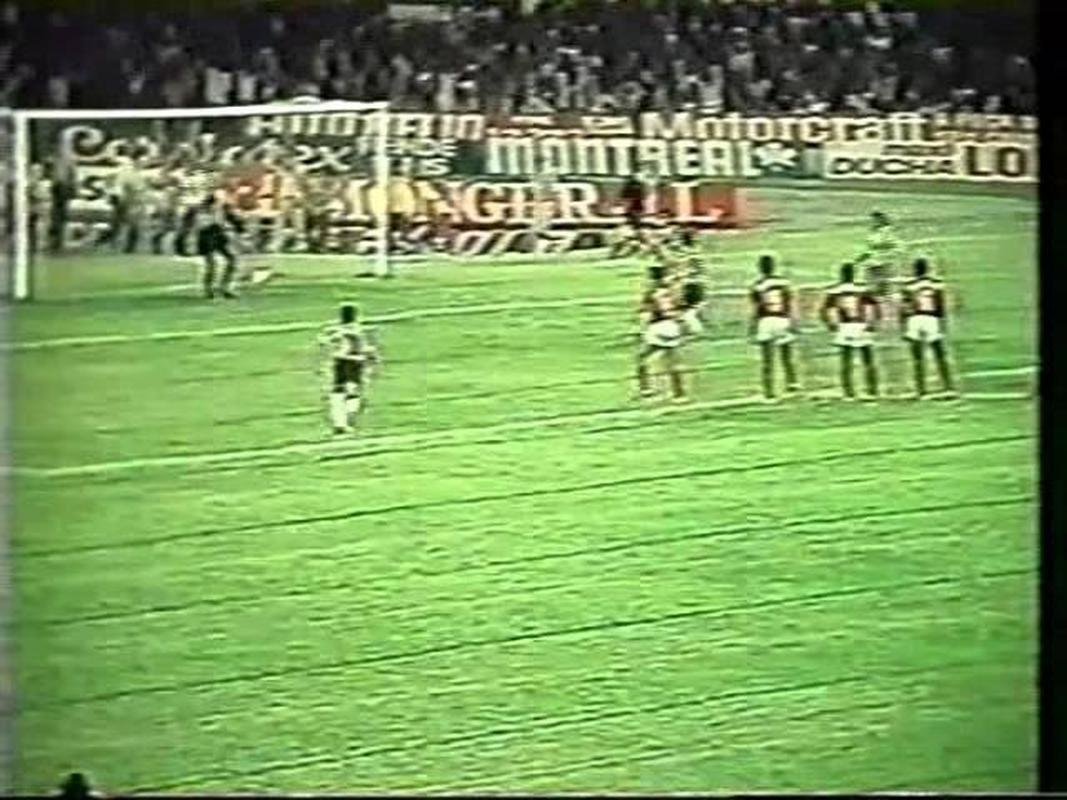 1986 - Atltico 1 x 0 Flamengo: jogo de volta das oitavas de final do Campeonato Brasileiro, no Mineiro