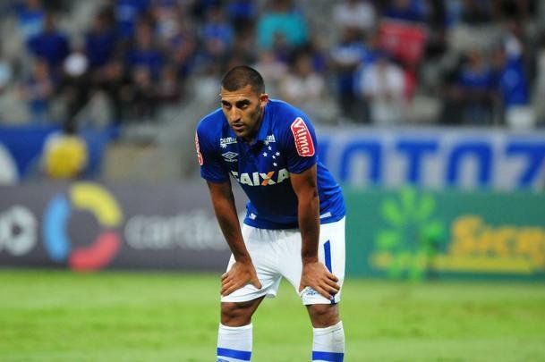 Fotos do jogo entre Cruzeiro e Botafogo, pela Copa do Brasil, no Mineiro
