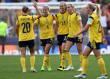 Suecas derrotam Portugal por 5 a 0, enquanto holandesas, atuais campeãs, superaram a Suíça por 4 a 1 e se classificaram no Grupo C