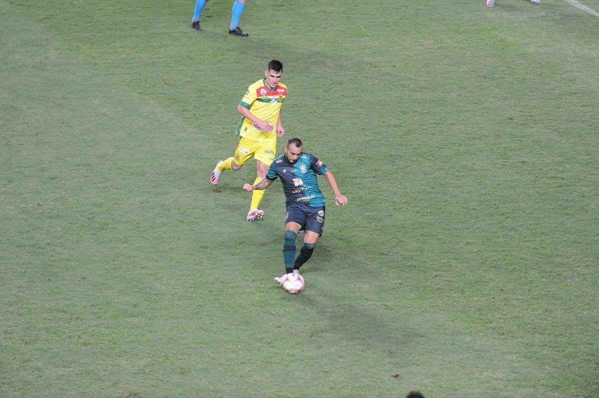 Fotos do jogo entre Amrica e Sampaio Corra, no Independncia, em Belo Horizonte, pela 27 rodada da Srie B do Campeonato Brasileiro