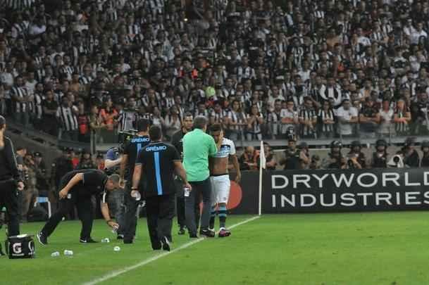 Pedro Rocha amplia vantagem do Grmio para 2 a 0 no Mineiro, no segundo tempo