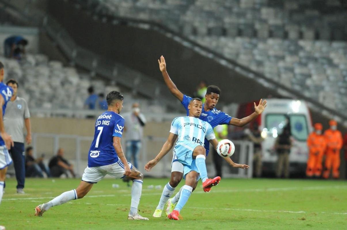 Cruzeiro venceu Londrina por 1 a 0, com gol de Luvannor