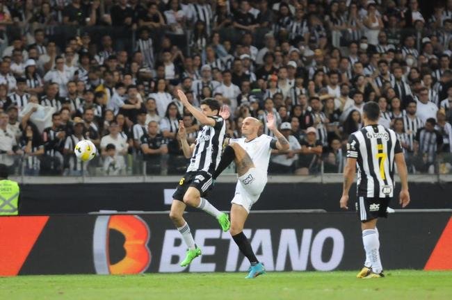 Atltico e orinthians se enfrentaram no Mineiro, neste domingo (24), em jogo vlido pela 19 rodada da Srie A do Campeonato Brasileiro.