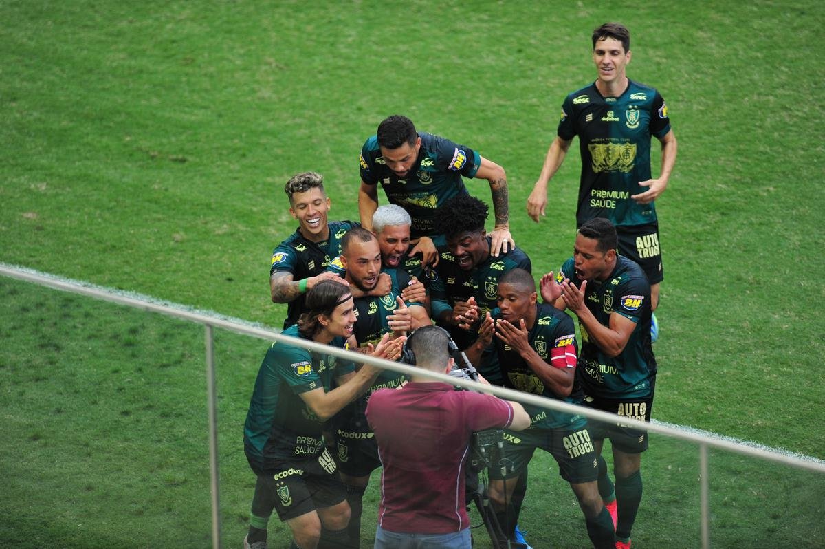 Fotos do jogo entre Amrica e Cruzeiro, pela semifinal do Mineiro