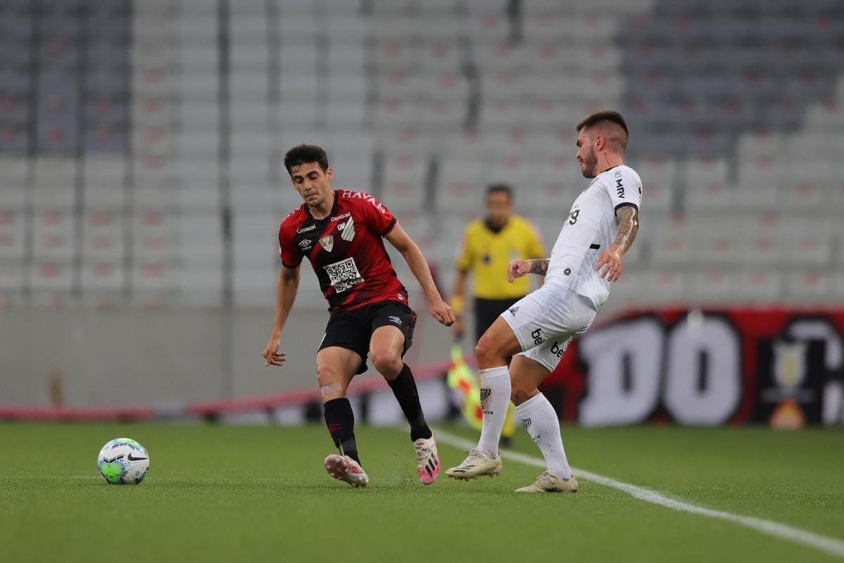 Athletico-PR 0 x 1 Atltico: veja fotos do jogo pela Srie A
