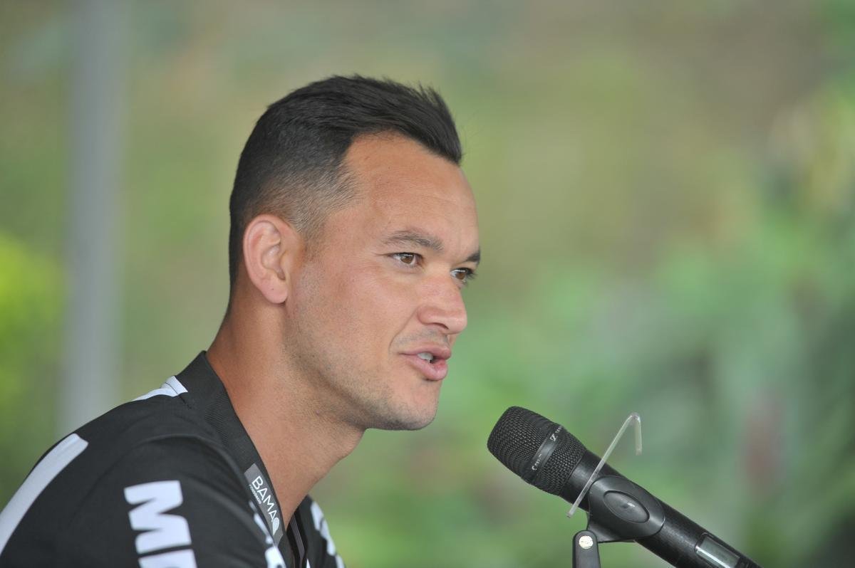 Zagueiro Rver, de 33 anos, assinou contrato com o Atltico at o fim da temporada 2021