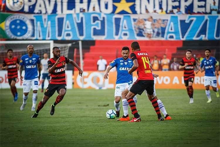 Cruzeiro tem gol mal anulado, perde pênalti e contabiliza contra o Sport o nono empate no Brasileiro
