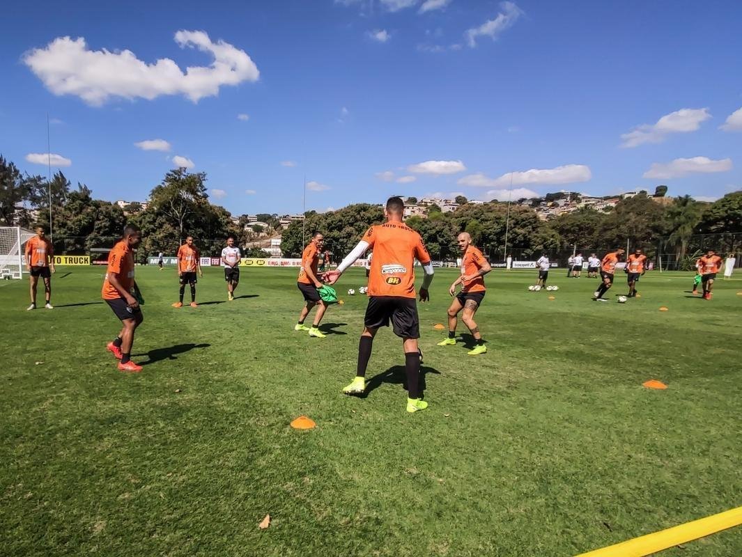Jogadores do Atltico treinaram na manh deste domingo, em preparao para jogo contra La Equidad-COL