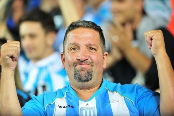 No segundo tempo, Lautaro Martnez marcou o terceiro dele no jogo, Robinho fez de falta para o Cruzeiro e Solari deu nmeros finais ao placar: Racing 4 x 2 Cruzeiro