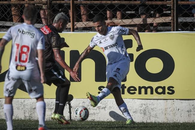 Fotos do jogo entre Democrata-GV e Atltico, pelo Campeonato Mineiro