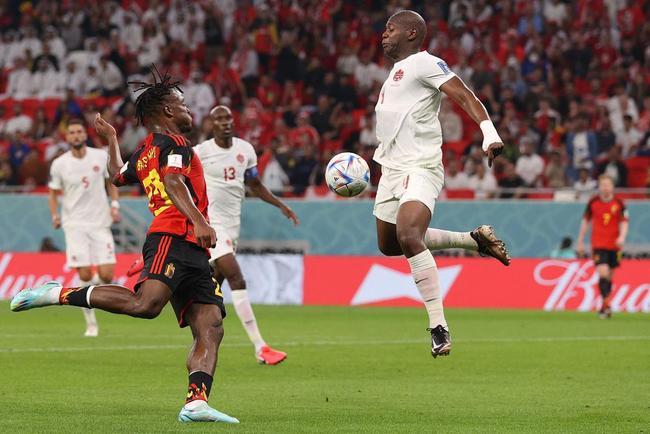 Fotos do jogo entre Bélgica e Canadá pelo Grupo F da Copa do Mundo