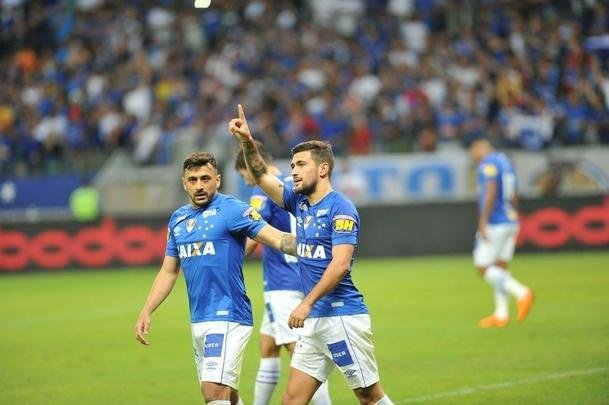 Cruzeiro conseguiu marcar no segundo tempo, com Arrascaeta, mas sofreu empate no fim com Bergson