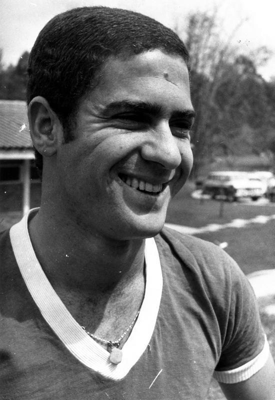 Artilheiro da Libertadores de 1976, com 13 gols, Palhinha construiu a maior parte de sua trajetória no Cruzeiro entre 1969 e 1976. Depois, foi jogador de Corinthians, Atlético, Santos e Vasco. De 1983 a 1984, já aos 33 anos, fechou o seu ciclo no clube celeste. Por fim, passou por dois Américas: o do Rio e o de Minas Gerais. Wanderley Eustáquio de Oliveira é o sétimo que mais balançou a rede pela Raposa, com 156 gols em 457 partidas.