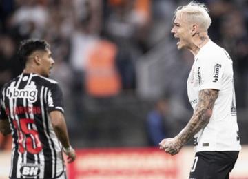 Camisa 10 do Corinthians cutucou o Galo após vitória nos pênaltis