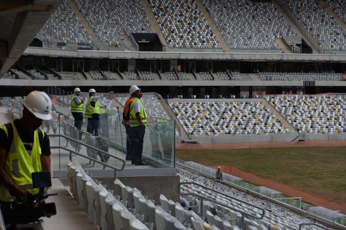 Visita dos jornalistas s obras do estdio do Atltico