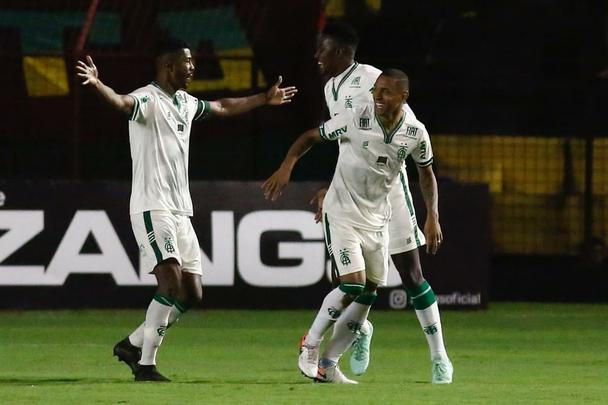 Na Ilha do Retiro, o Sport recebeu o América-MG para tentar buscar sua terceira vitória consecutiva
