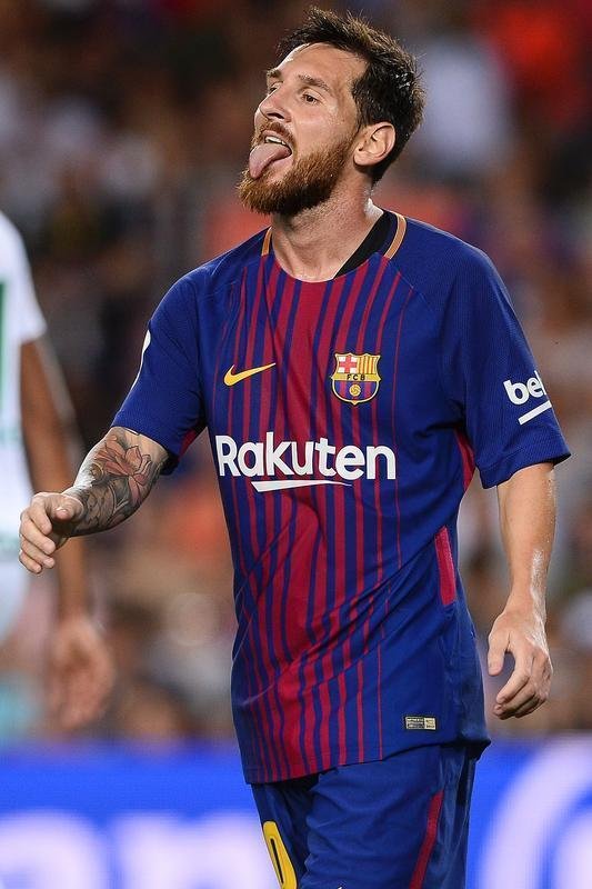 Duelo no Camp Nou marca o retorno do lateral Alan Ruschel aos gramados aps o acidente com o avio da Chape, em novembro de 2016