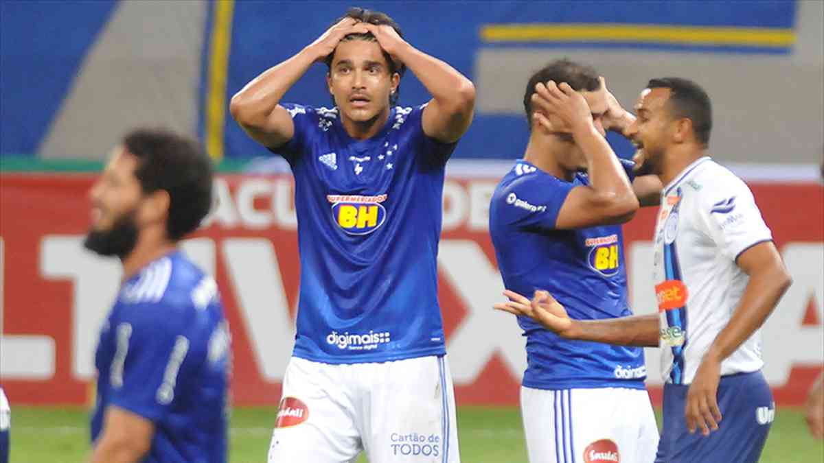 Vitória vence o Sampaio Corrêa, e praticamente garante acesso à Série A -  Rádio Itatiaia