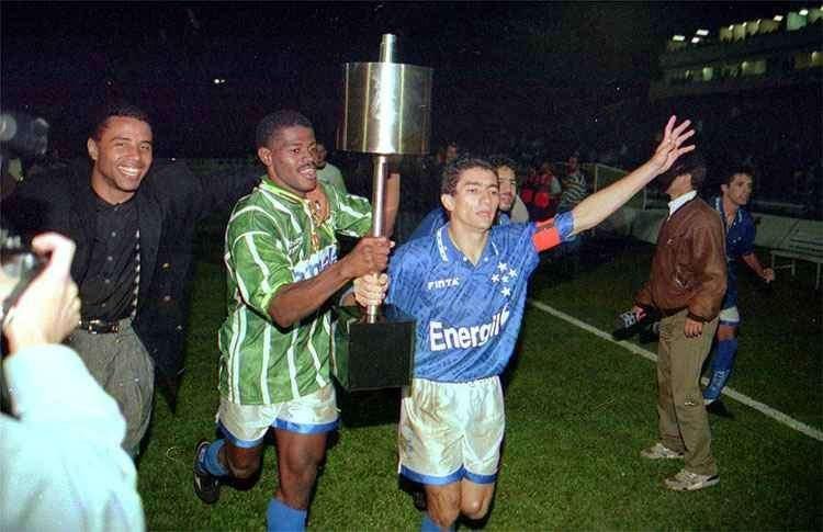 Em 1996, o Cruzeiro se tornou bicampeo da Copa do Brasil superando o badalado Palmeiras na deciso. O jogo da ida, no Mineiro, empate por 1 a 1. Na volta, Luizo abriu o placar no Palestra Itlia logo aos cinco minutos de jogo. Roberto Gacho empatou aos 25 minutos da etapa final, e o artilheiro Marcelo Ramos definiu a virada aos 38. 